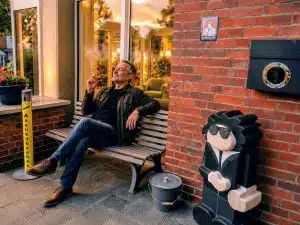 Open - Air Raucher -Lounge im Retro-Art-Hotel Lünen
